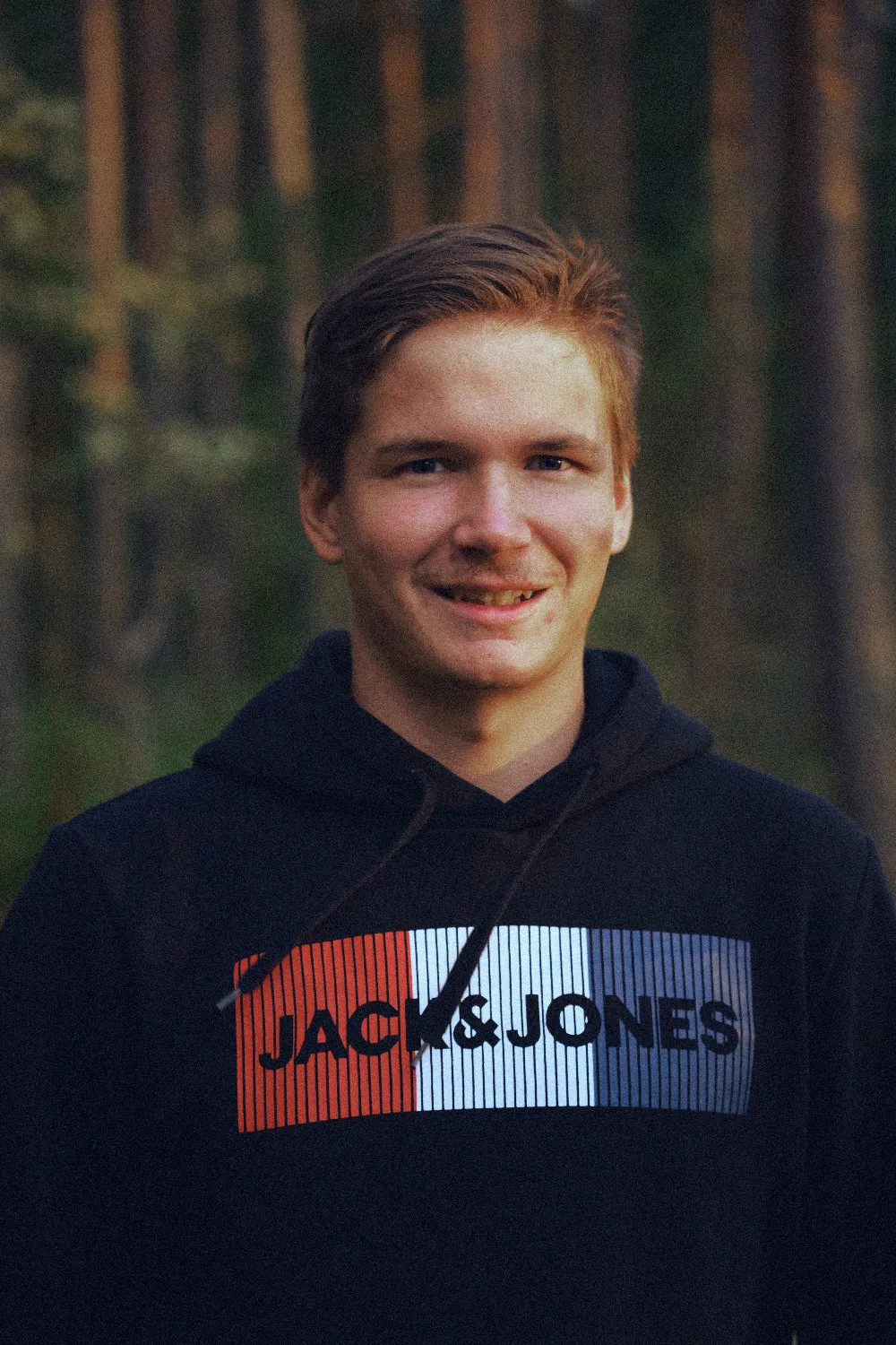 Joona Pigg, painter at Karjalan Pintamestarit